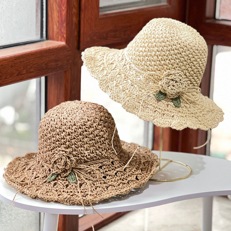 Elégant chapeau de paille en crochet avec volants