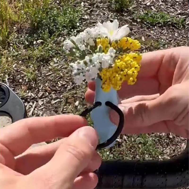 Vase à fleurs pour guidon de vélo