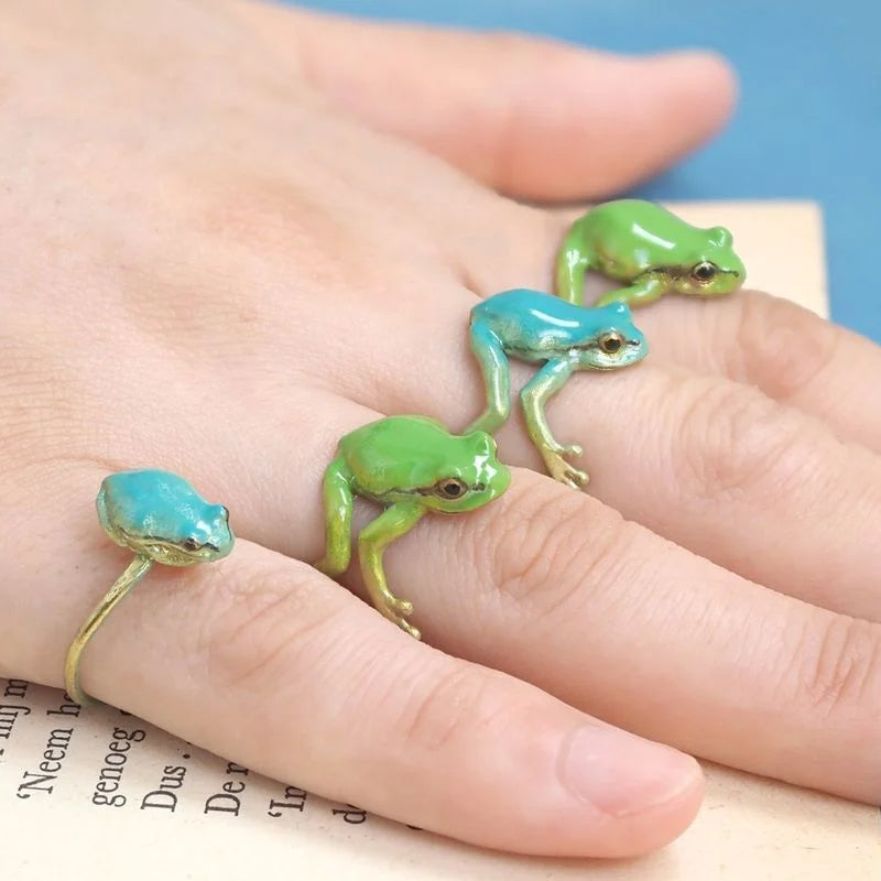 Bague et boucles d'oreilles mignonnes avec grenouille arboricole