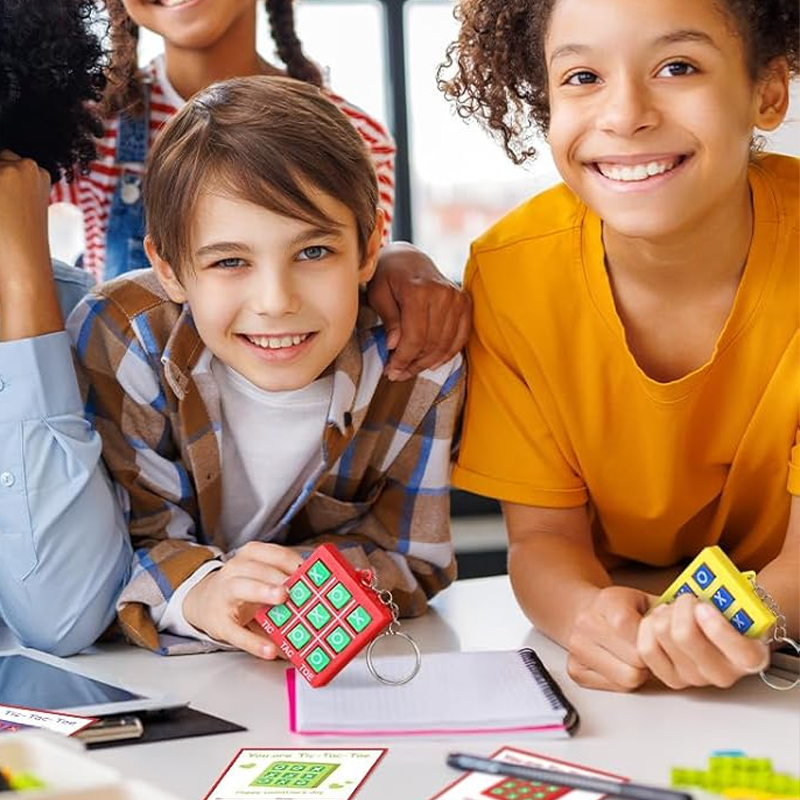 Cadeaux de porte-clés Tic-Tac-Toe pour enfants