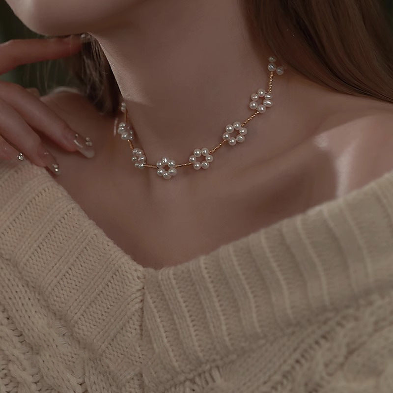 Collier de perles de fleurs