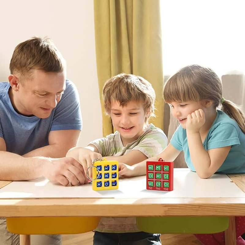 Cadeaux de porte-clés Tic-Tac-Toe pour enfants