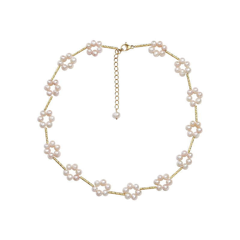 Collier de perles de fleurs