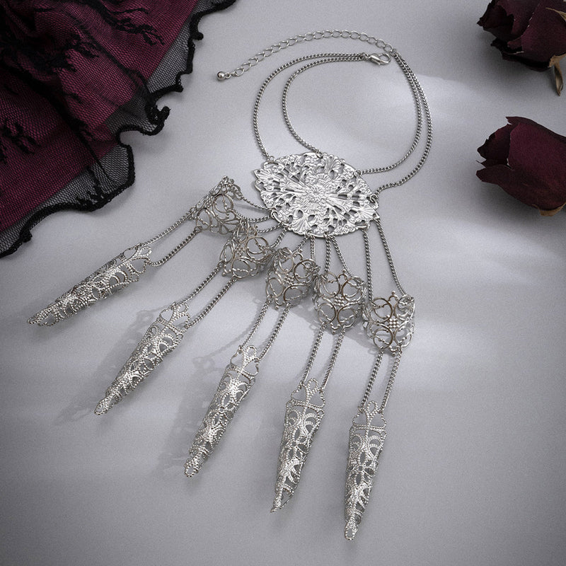 Bracelet gothique en métal découpé avec gants